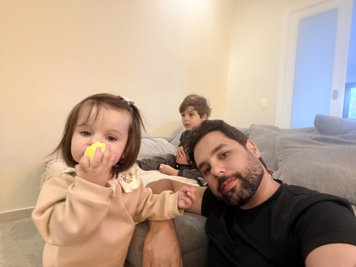 Fabio com Lucas e Laura
